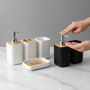 Wood & Plastic Bath Set